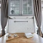 Stylish & Chic Duplex Near Eiffel Tower