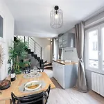 Stylish & Chic Duplex Near Eiffel Tower *
