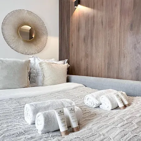 Stylish & Chic Duplex Near Eiffel Tower