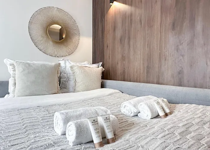Stylish & Chic Duplex Near Eiffel Tower