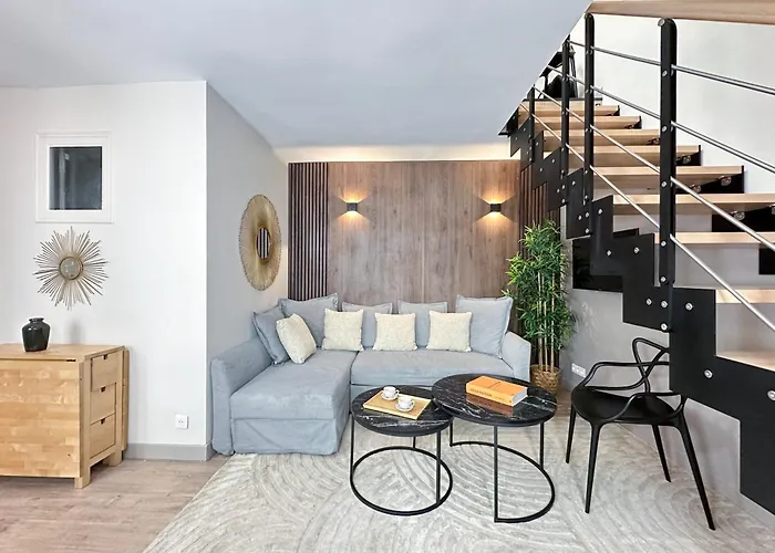 Stylish & Chic Duplex Near Eiffel Tower * 巴黎