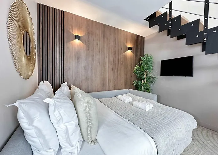 Stylish & Chic Duplex Near Eiffel Tower 公寓