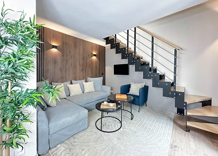 Apartament Stylish & Chic Duplex Near Eiffel Tower Paryż