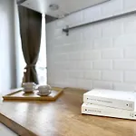 Stylish & Chic Duplex Near Eiffel Tower Апартаменты *