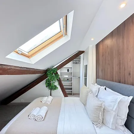 Stylish & Chic Duplex Near Eiffel Tower Lägenhet *