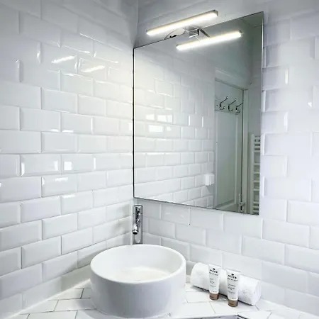 Stylish & Chic Duplex Near Eiffel Tower Lägenhet *