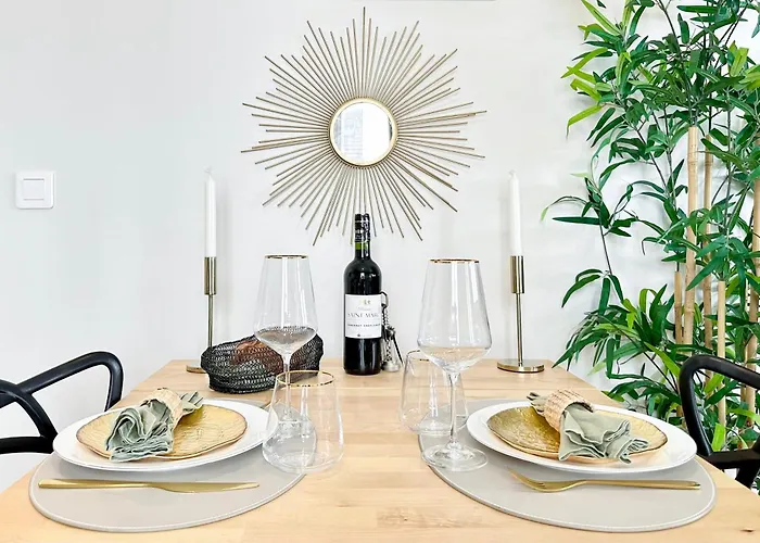 דירה Stylish & Chic Duplex Near Eiffel Tower פריז