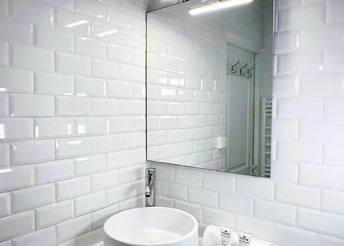 Stylish & Chic Duplex Near Eiffel Tower דירה *